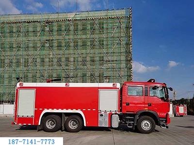 12吨泡沫消防车图2